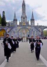 2013 Lourdes Pilgrimage - SATURDAY Procession Benediction Pius Pius (14/44)